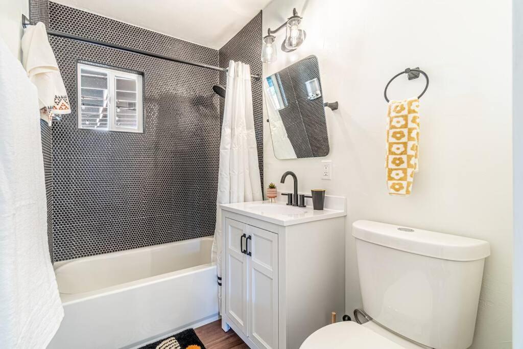 Reno Vacations - Reno Serenade: 3-Bed Urban Sanctuary - Property Image 9