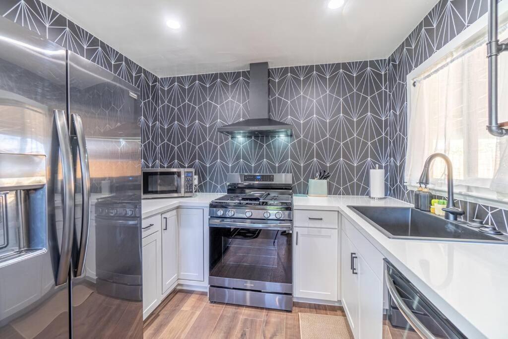 Reno Vacations - Reno Serenade: 3-Bed Urban Sanctuary - Property Image 18