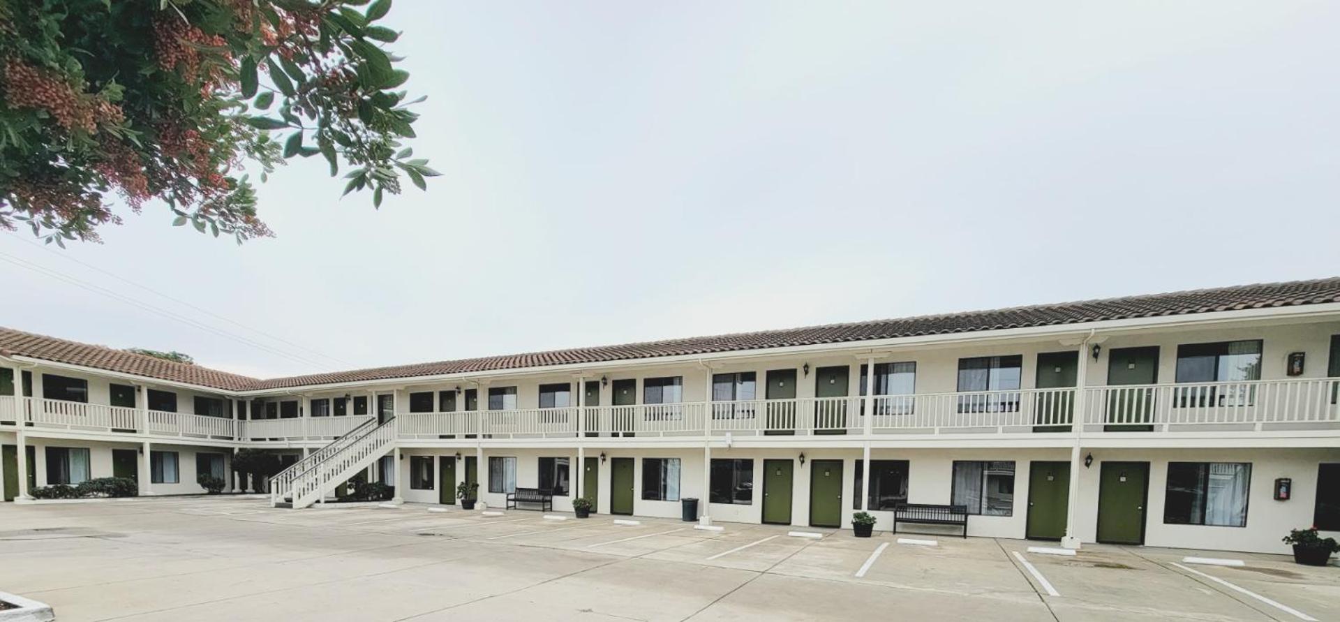 Soledad Motel 8 view 3