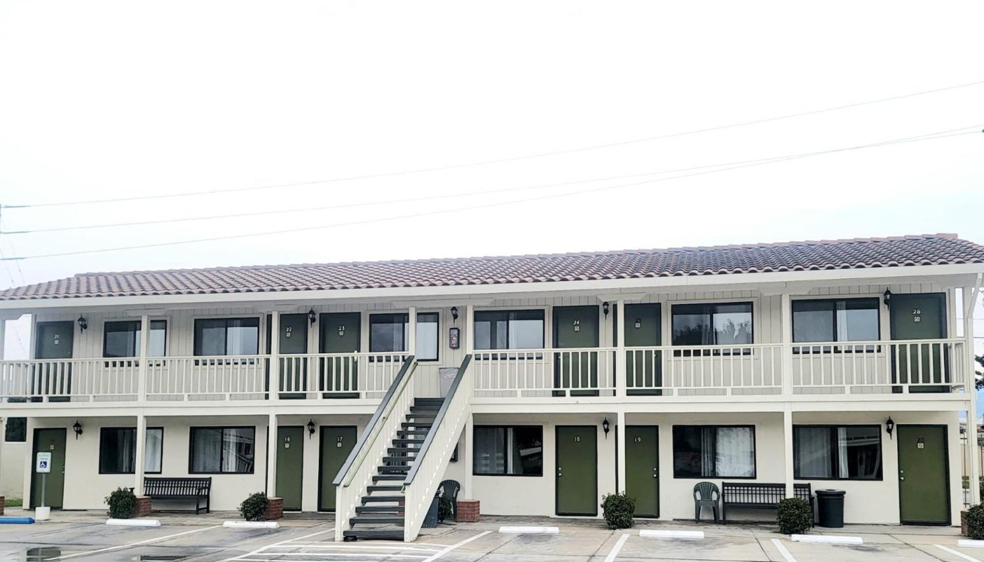 Soledad Motel 8 view 5