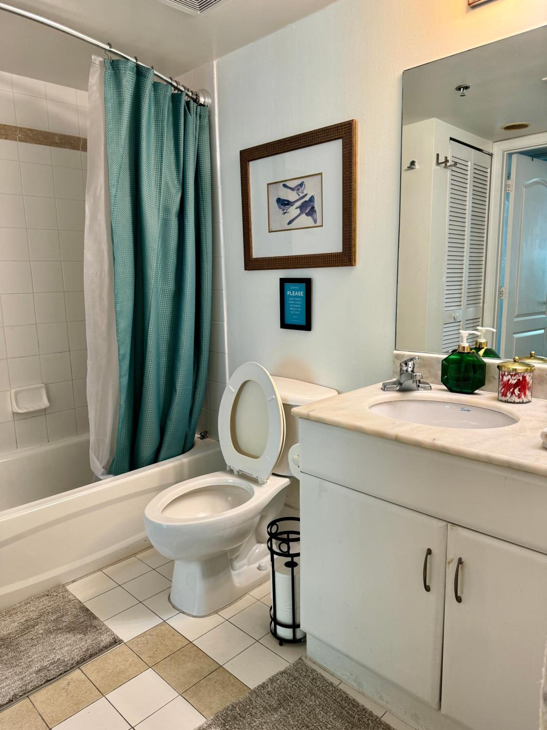 Brickell Apt with Bay Views, Pool, Free Parking