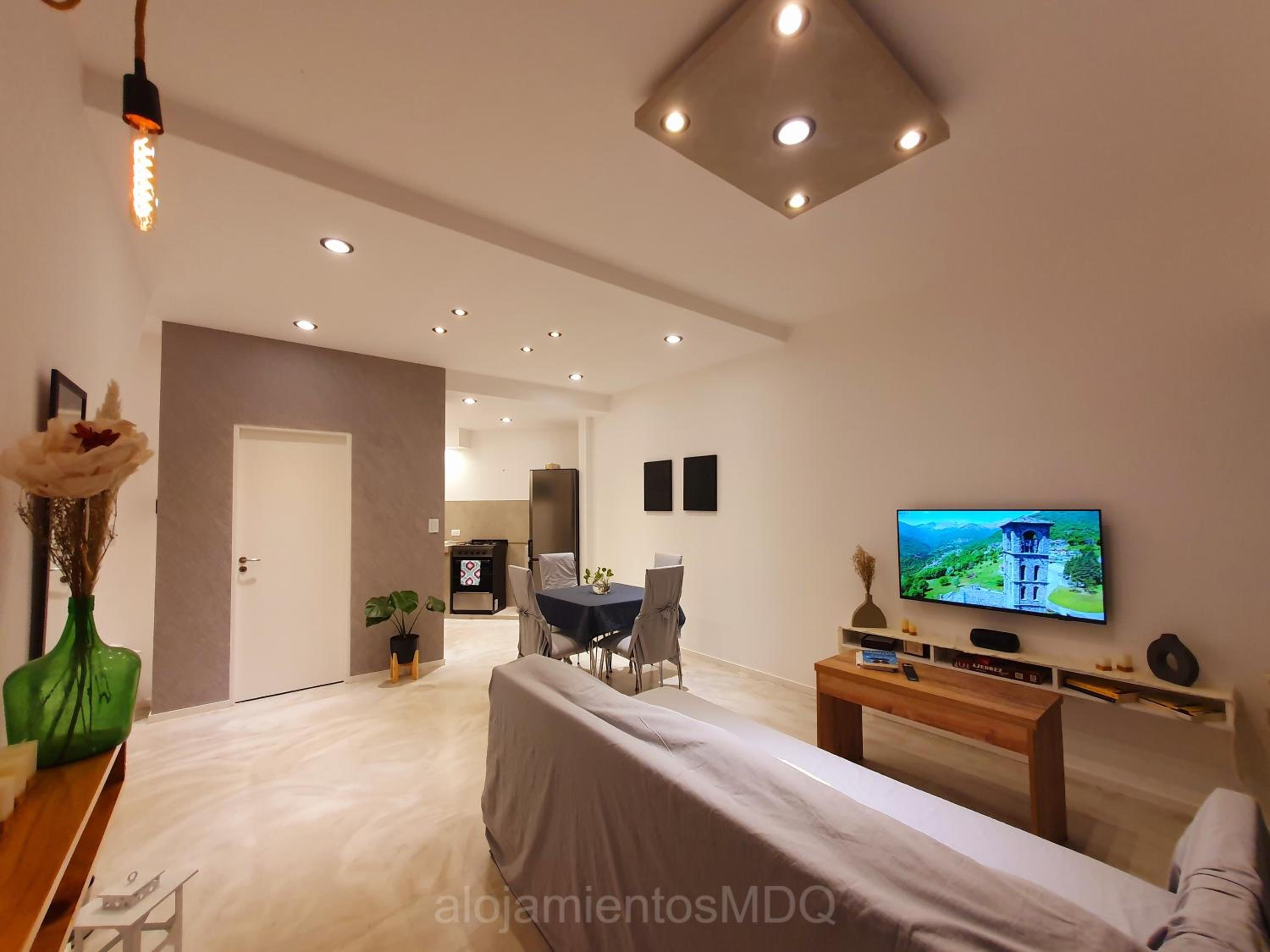 Casa Bruna, Divina y recién Renovada en Mar del Plata proximo Mogotes, a las playas del sur y El Faro - Somos AlojamientosMDQ -