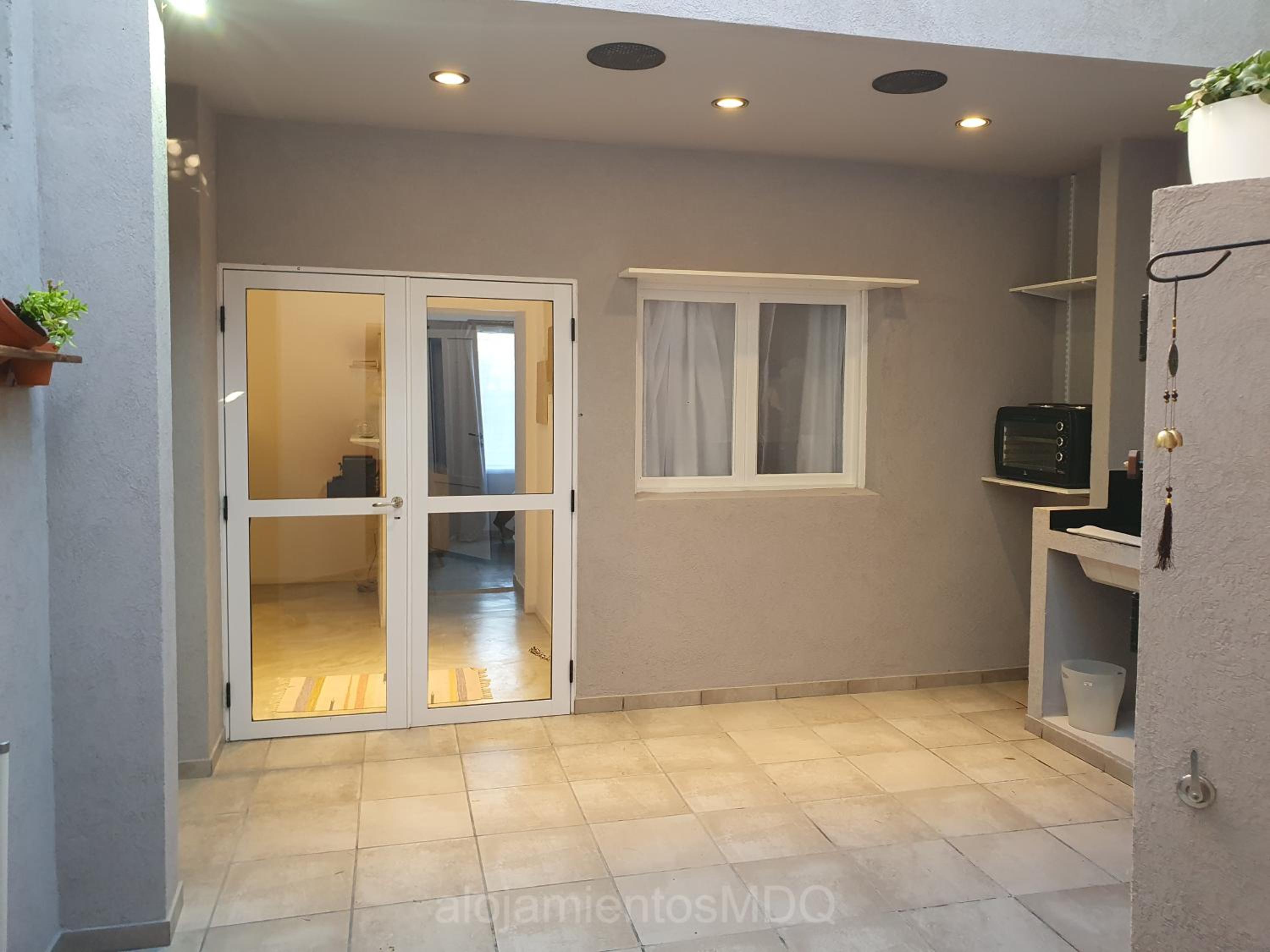 Casa Bruna, Divina y recién Renovada en Mar del Plata proximo Mogotes, a las playas del sur y El Faro - Somos AlojamientosMDQ -