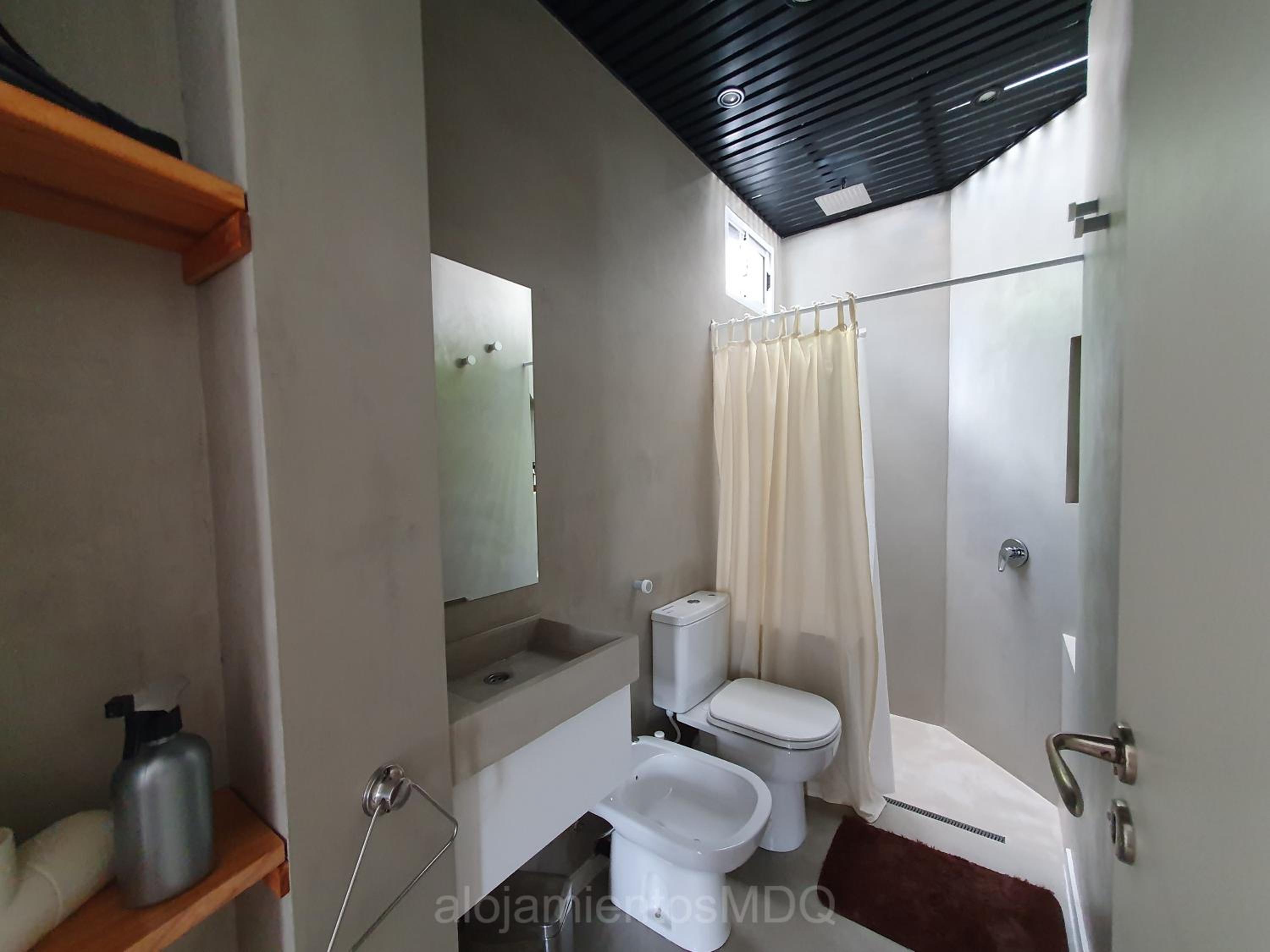 Casa Bruna, Divina y recién Renovada en Mar del Plata proximo Mogotes, a las playas del sur y El Faro - Somos AlojamientosMDQ -