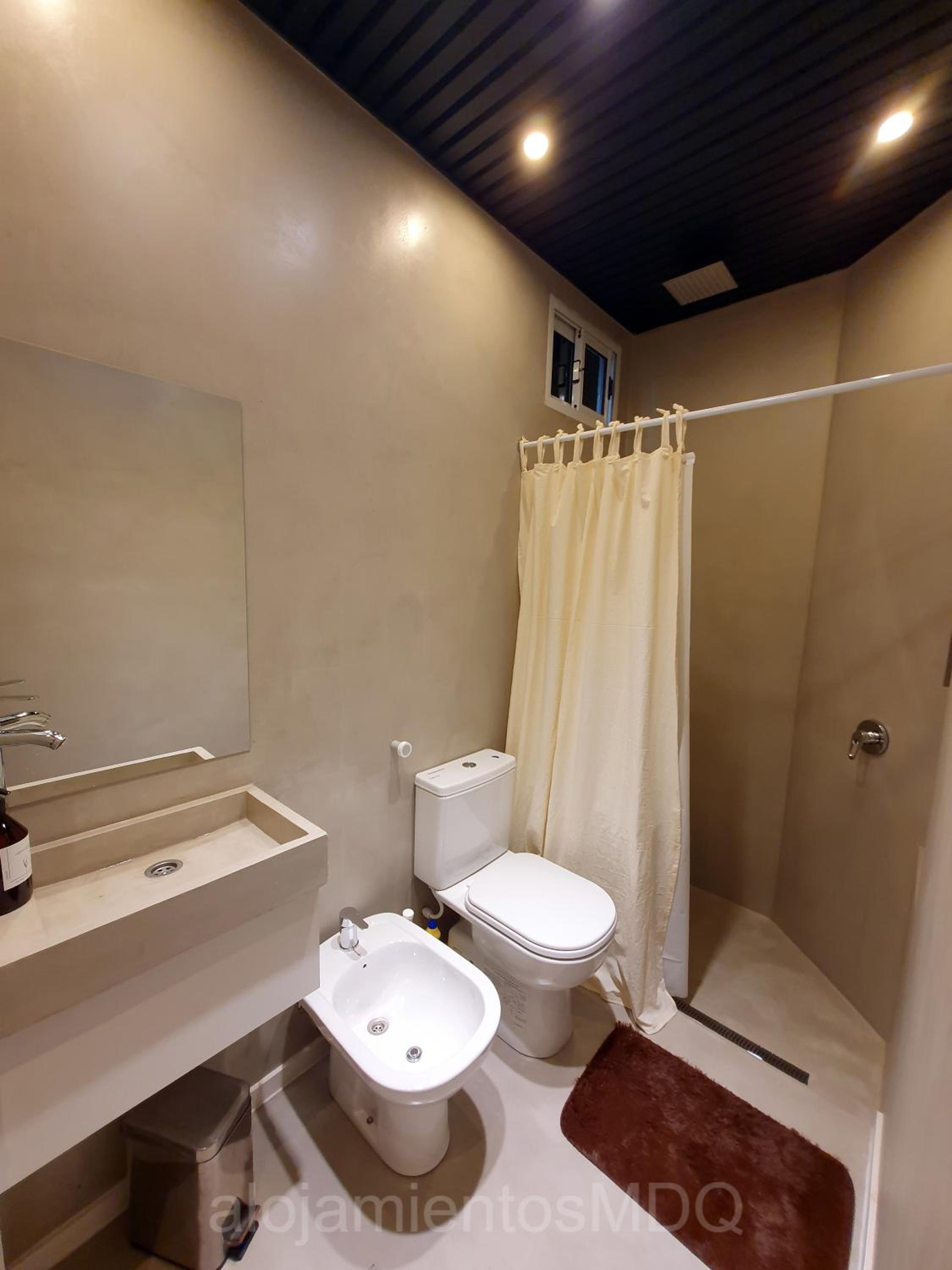 Casa Bruna, Divina y recién Renovada en Mar del Plata proximo Mogotes, a las playas del sur y El Faro - Somos AlojamientosMDQ -
