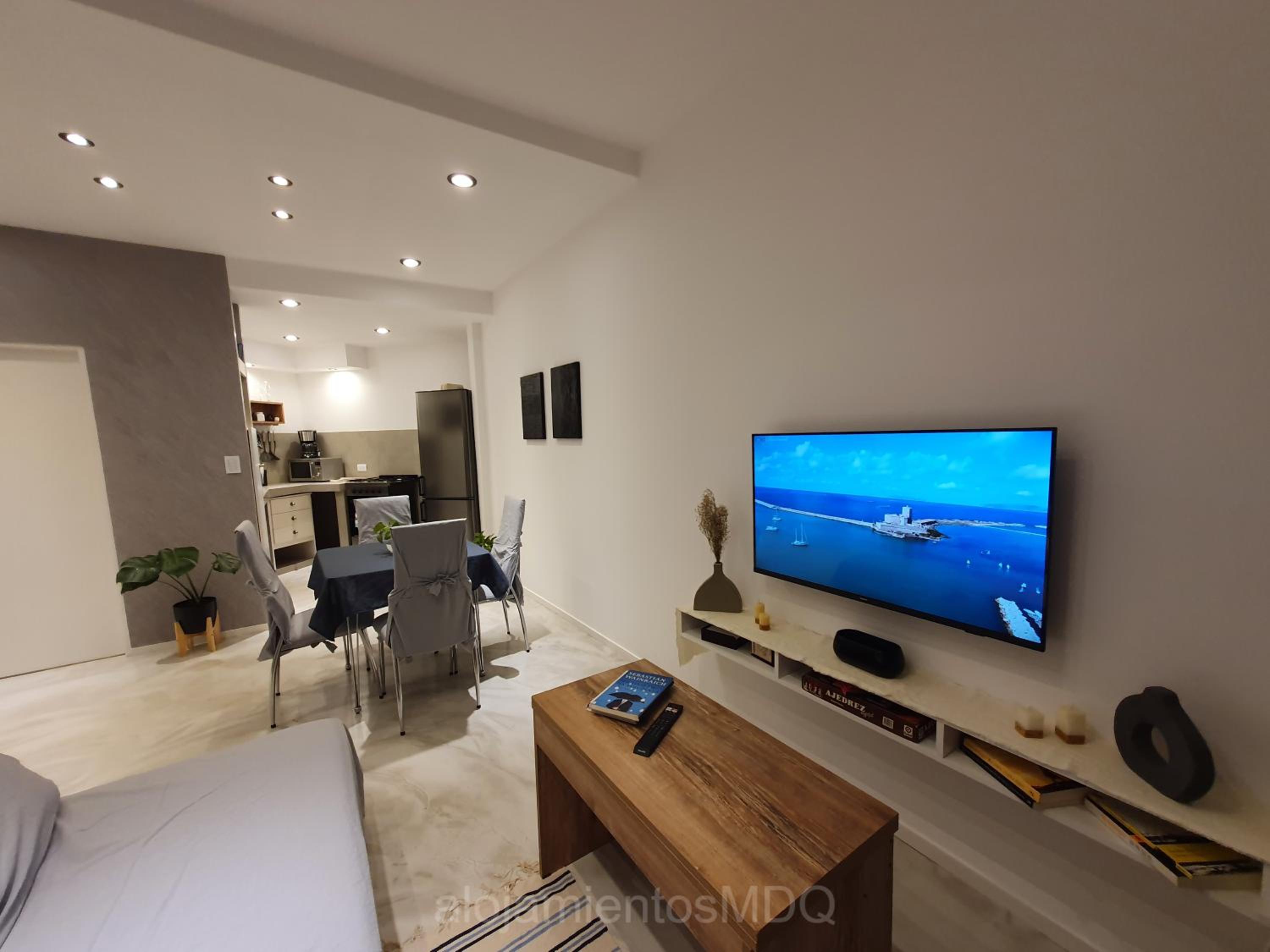 Casa Bruna, Divina y recién Renovada en Mar del Plata proximo Mogotes, a las playas del sur y El Faro - Somos AlojamientosMDQ -