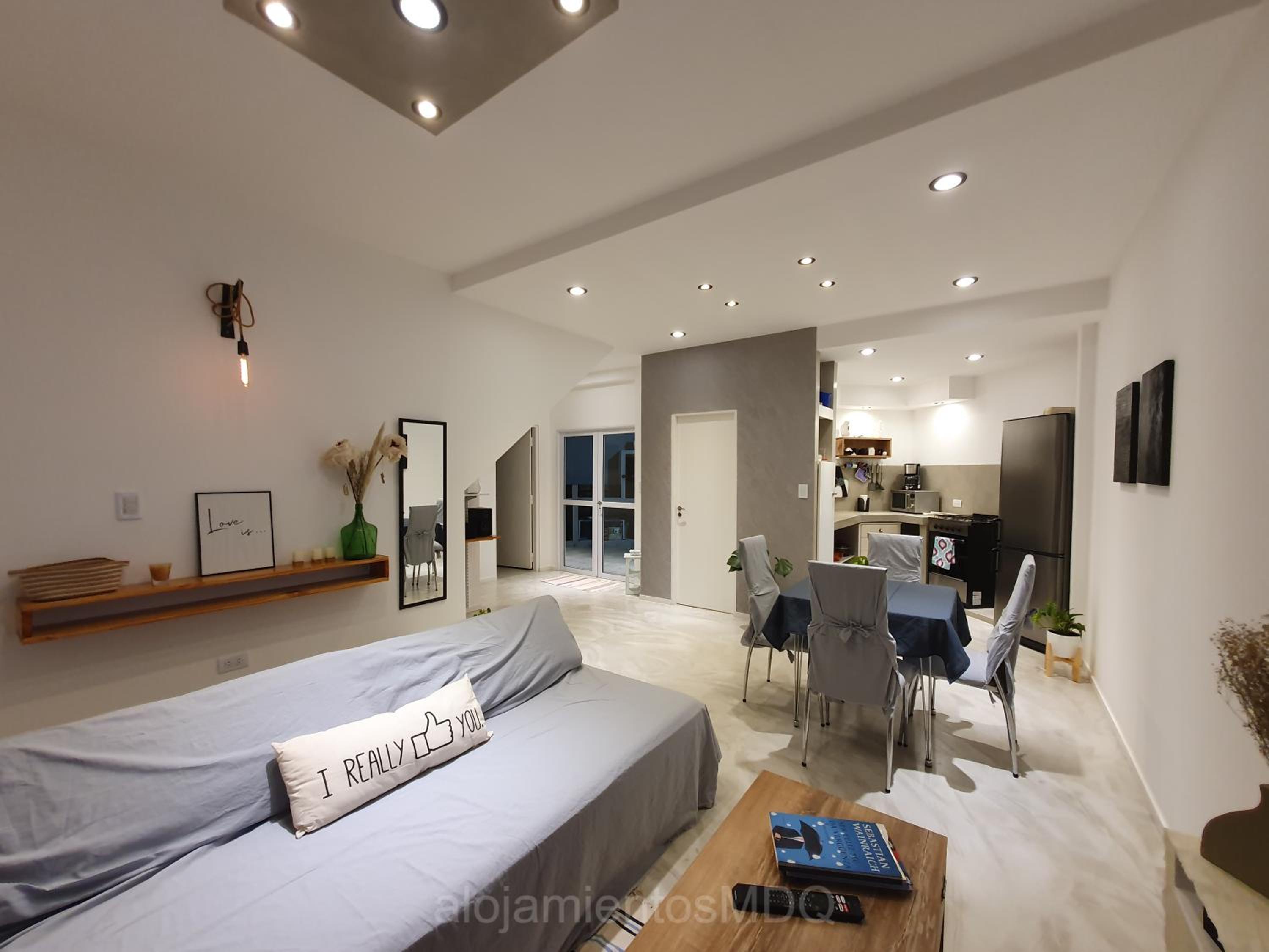 Casa Bruna, Divina y recién Renovada en Mar del Plata proximo Mogotes, a las playas del sur y El Faro - Somos AlojamientosMDQ -