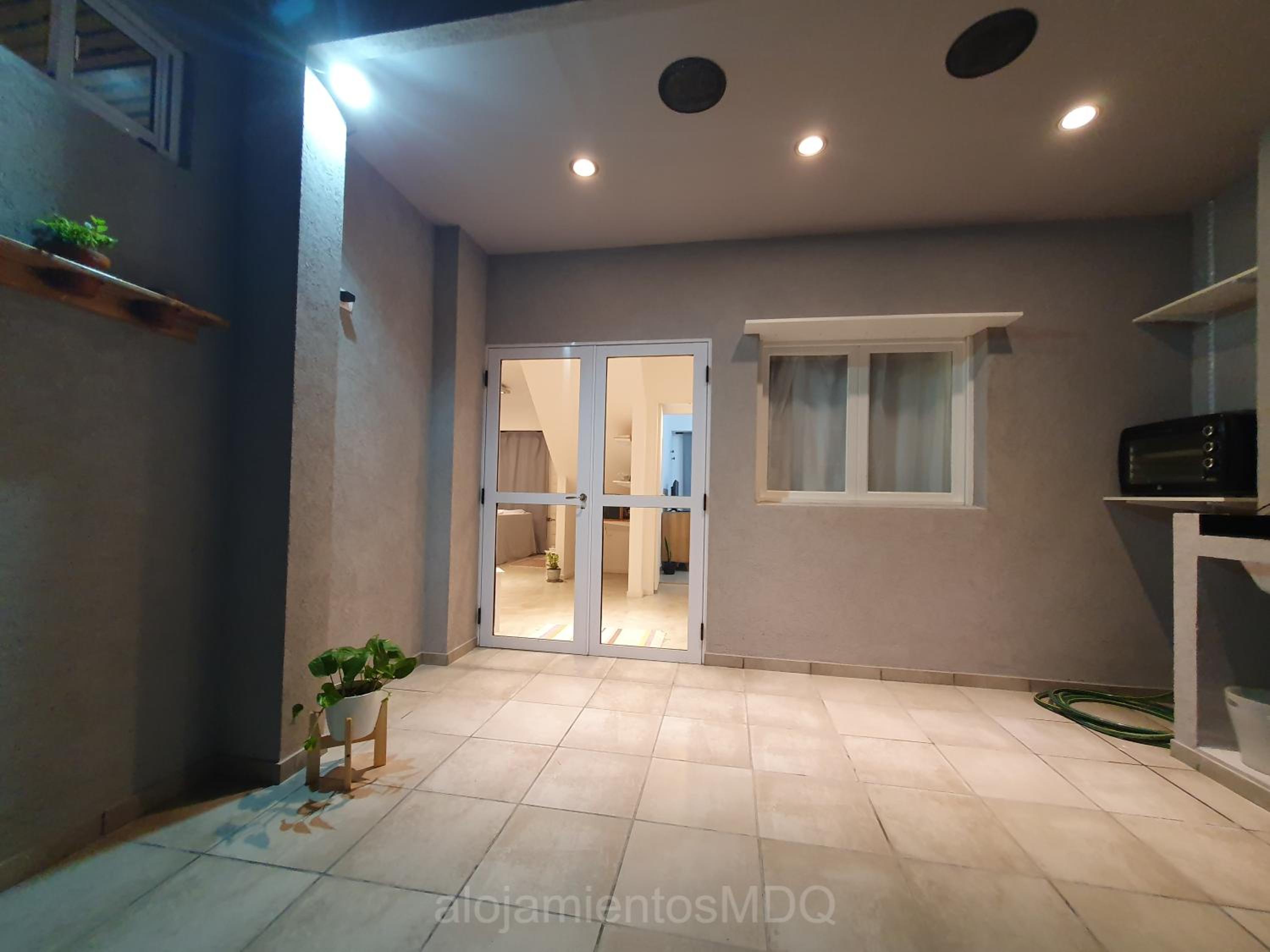 Casa Bruna, Divina y recién Renovada en Mar del Plata proximo Mogotes, a las playas del sur y El Faro - Somos AlojamientosMDQ -