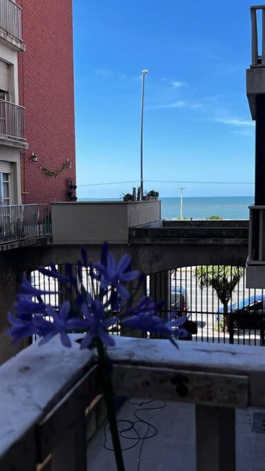 Excelente departamento, frente al mar