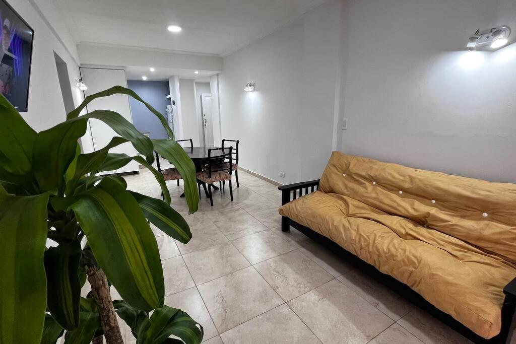 Excelente departamento, frente al mar
