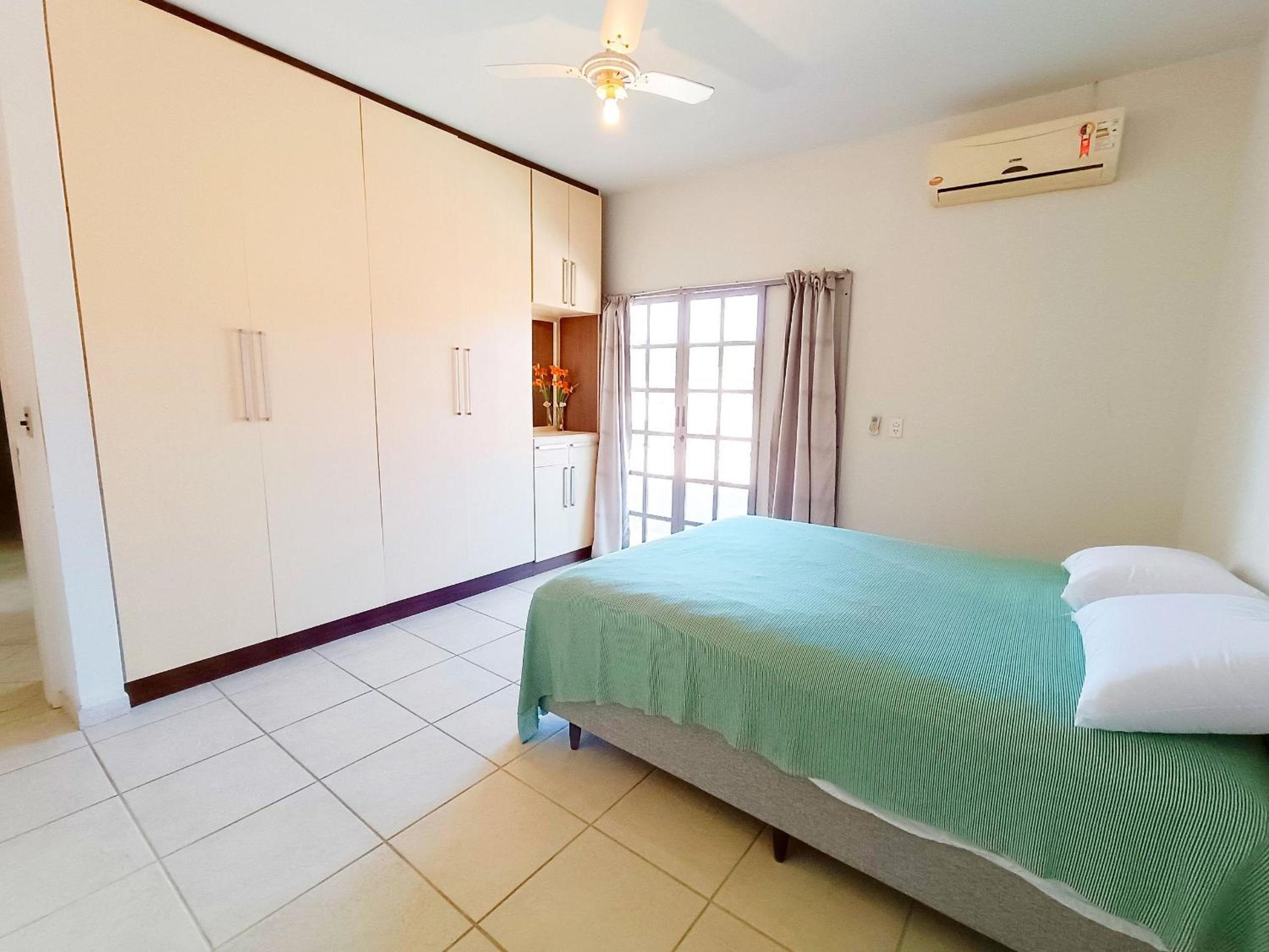 Casa com piscina, churrasqueira/400m mar - ALE90