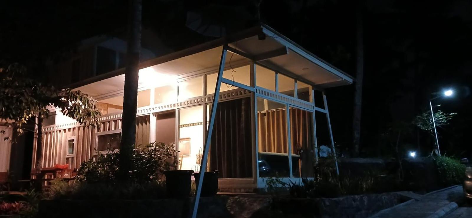 Double Decker Container Cabin at Umah Chronosphere Bali view 3