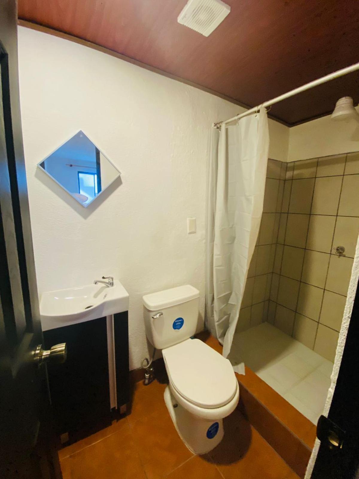 Hotel 17-52