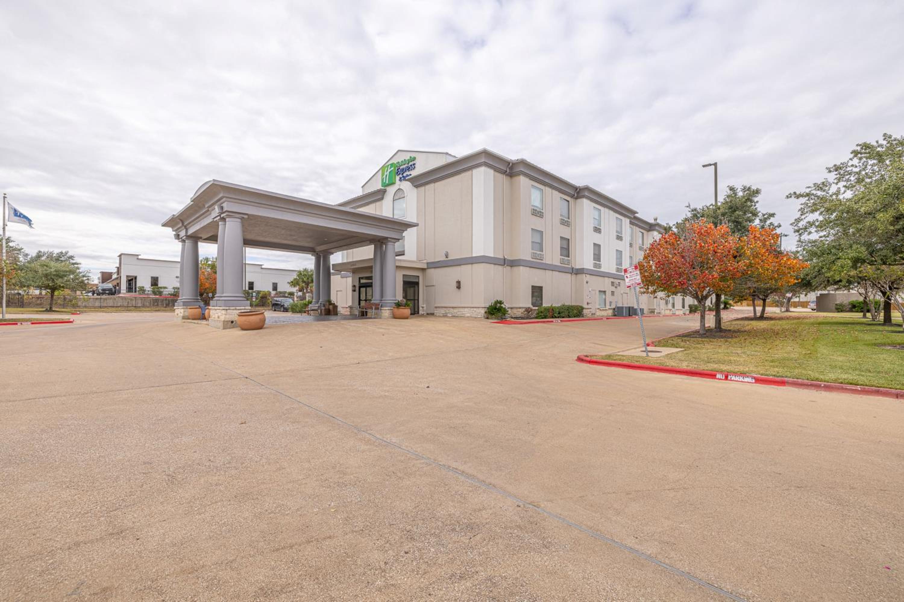 Hotel Holiday Inn Express & Suites College Station By Ihg