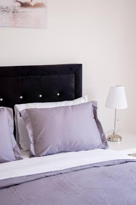 Tulip Smartments Brampton-Spacious 4 Bedroom Near Airport