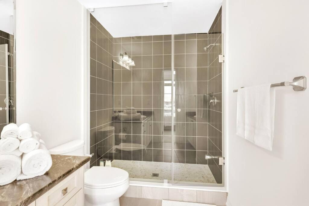 Tulip Smartments Brampton-Spacious 4 Bedroom Near Airport