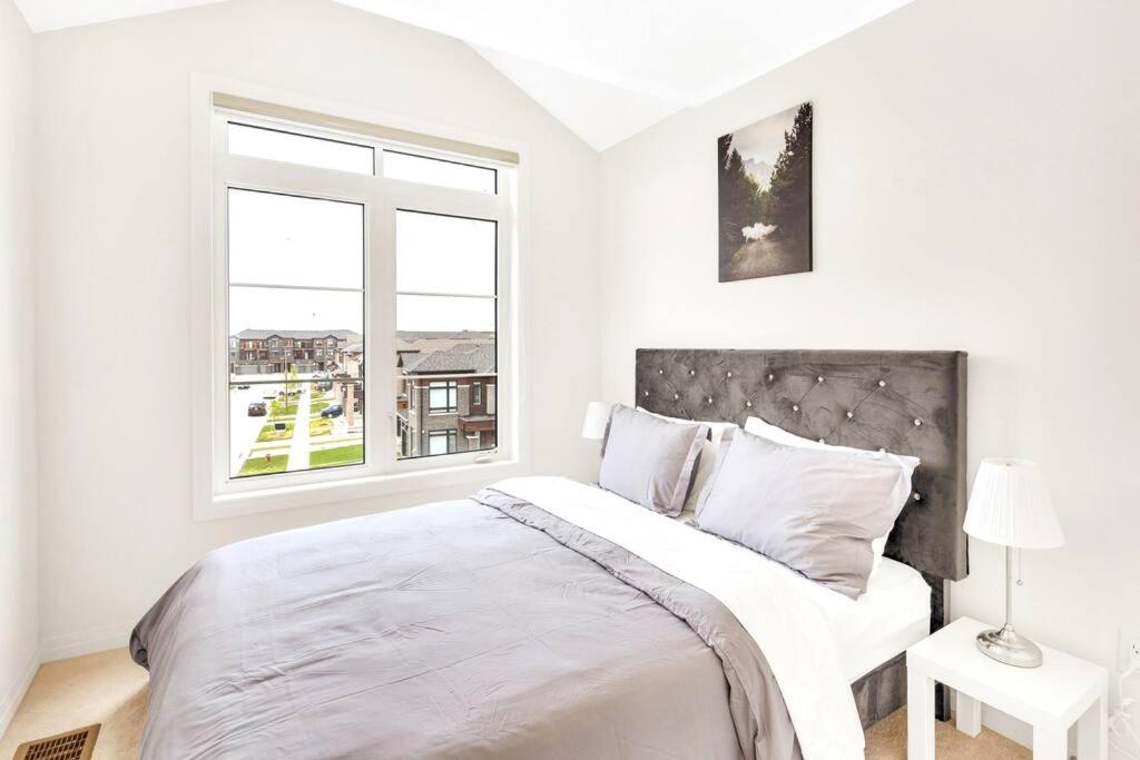 Tulip Smartments Brampton-Spacious 4 Bedroom Near Airport