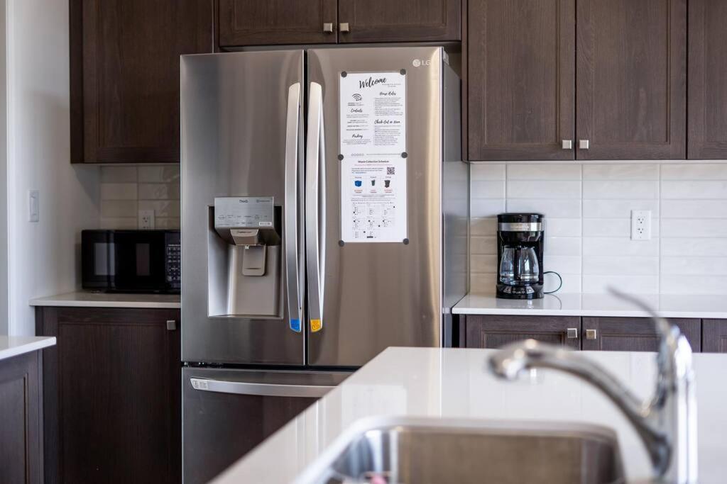 Tulip Smartments Brampton-Spacious 4 Bedroom Near Airport