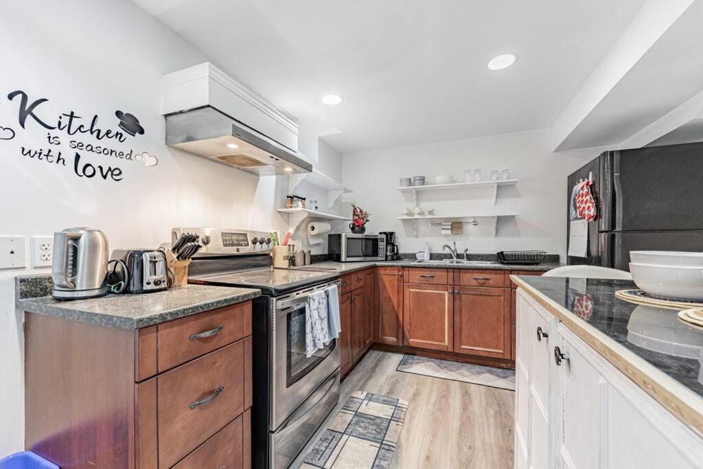 Cozy Haven Retreat 2Bed Basement