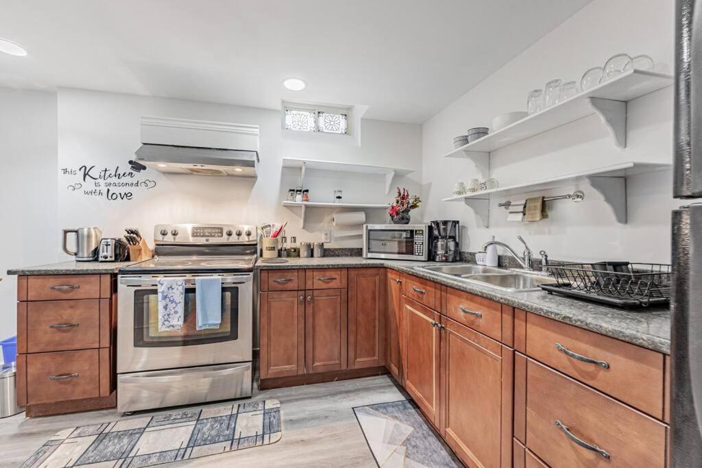 Cozy Haven Retreat 2Bed Basement