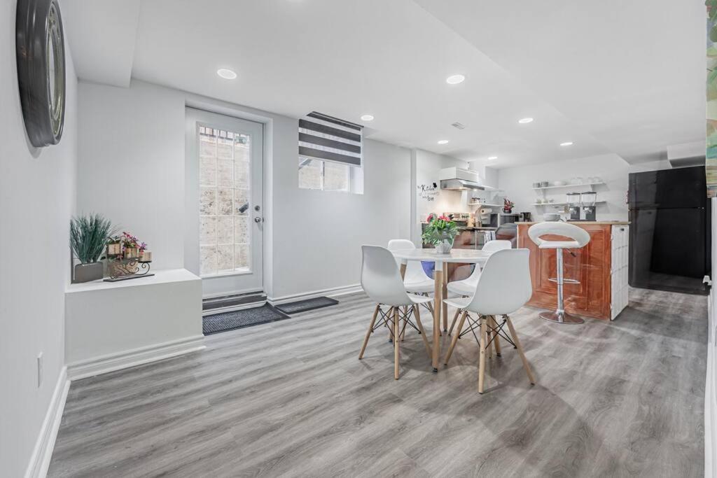 Cozy Haven Retreat 2Bed Basement