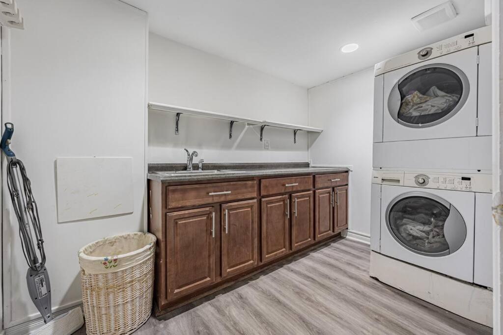 Cozy Haven Retreat 2Bed Basement