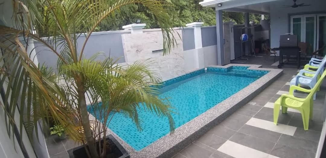 Homestay with pool kuantan photo 2