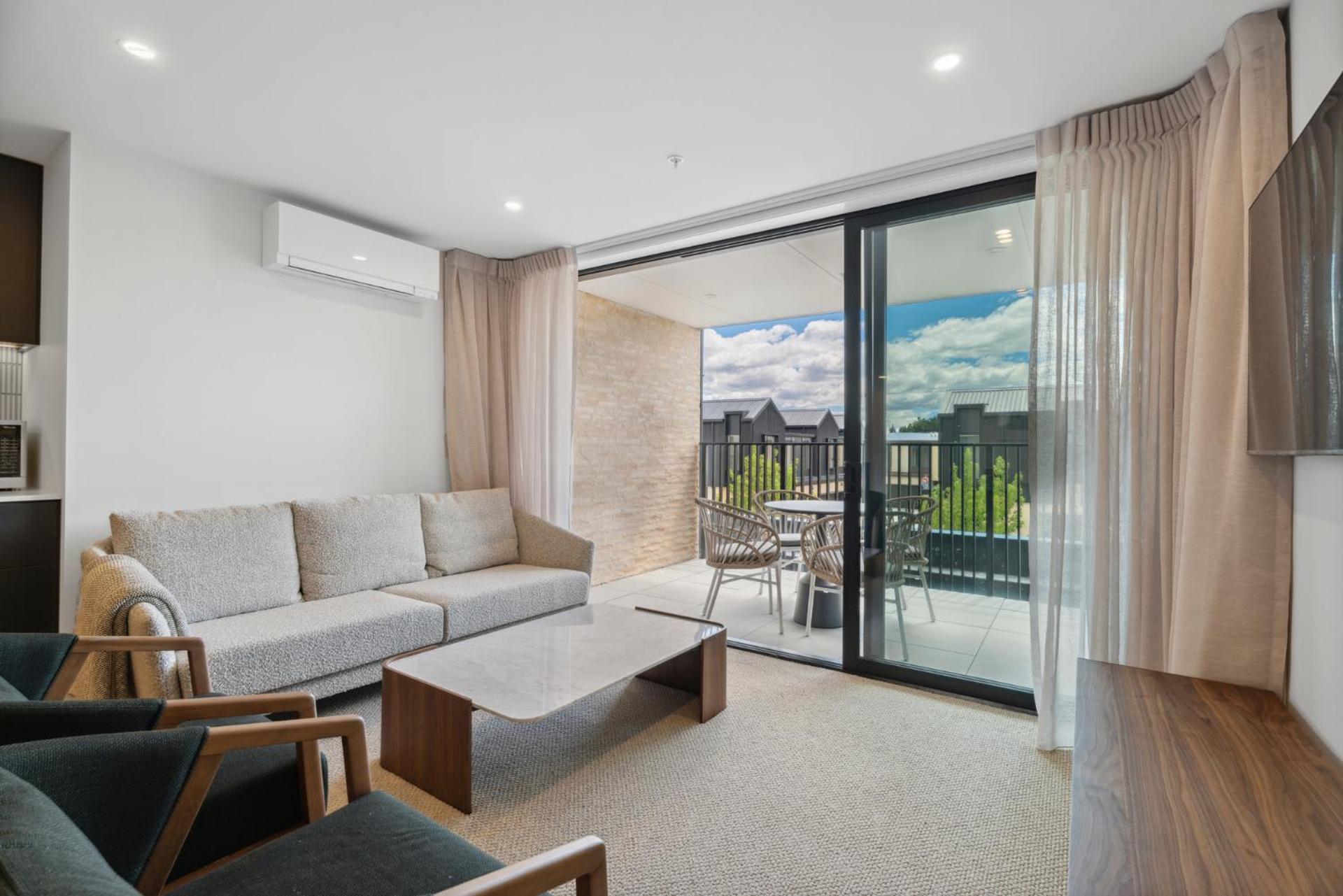 The Alpine Pad - Wanaka Holiday Apartment view 4