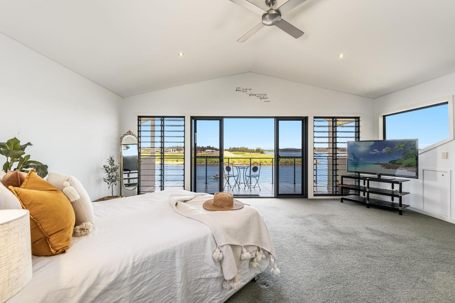 Jeffery River Retreat - Best Sunsets in Yamba - Holiday Yamba