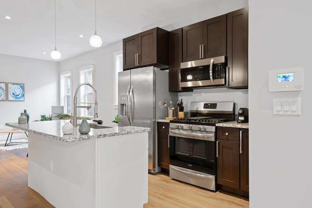 Lofts at Walnut: 1BR Fast Wi-Fi