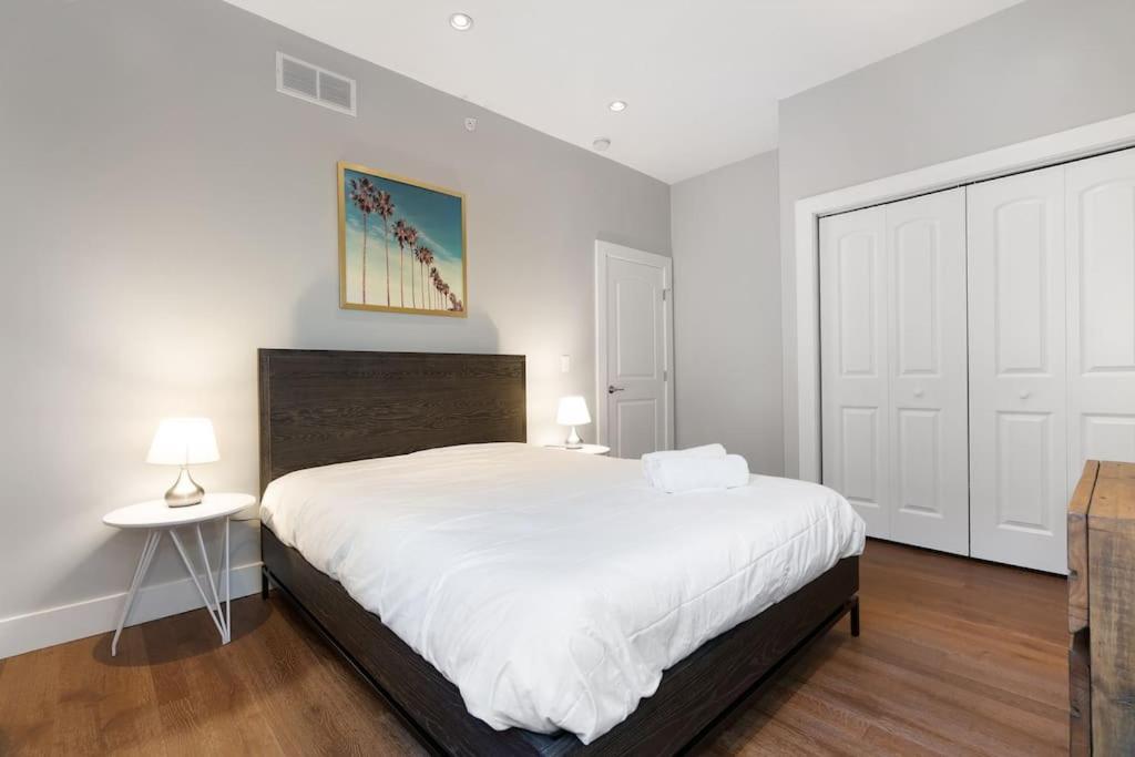 Lofts at Walnut: 1BR Fast Wi-Fi