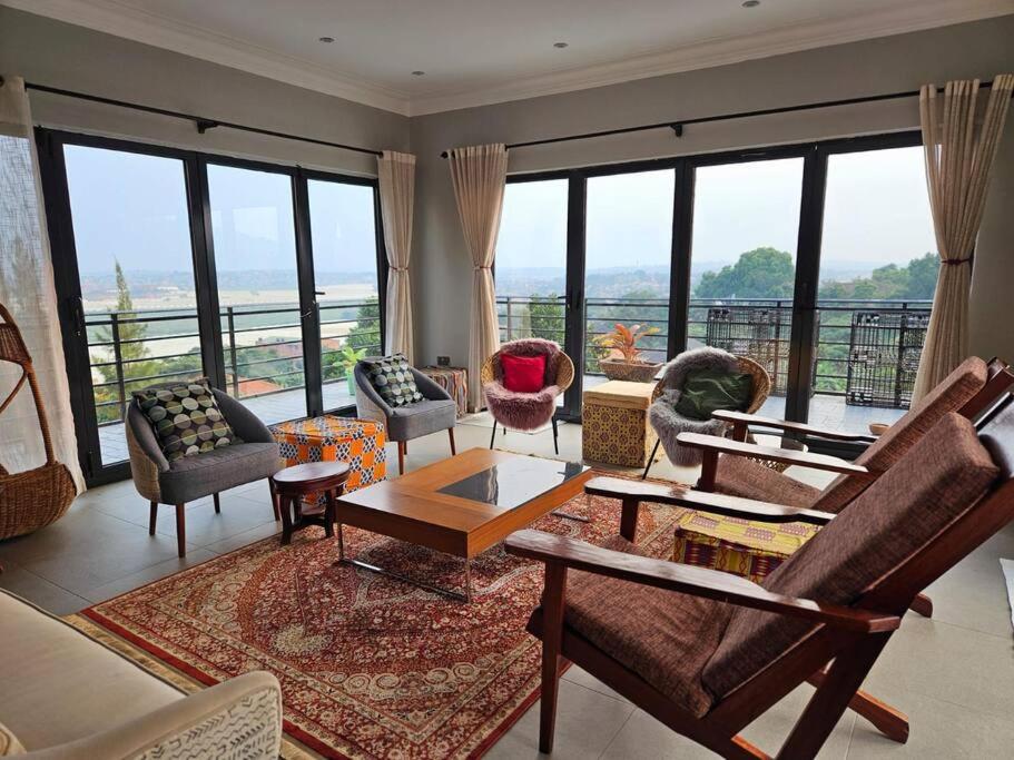 Ripple House on the Bay, hill top villa with views view 2