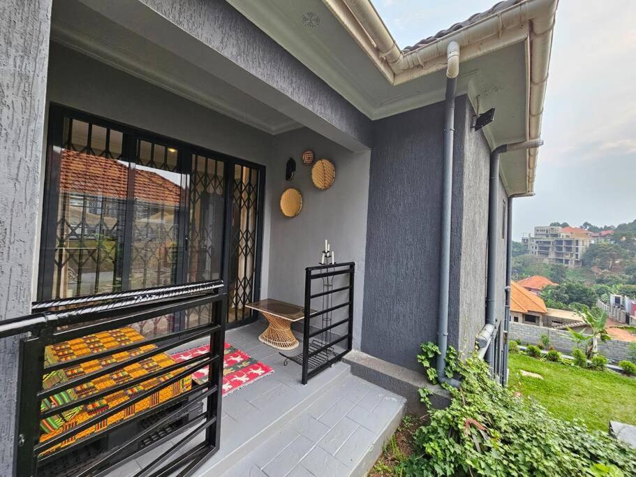 Ripple House on the Bay, hill top villa with views view 4