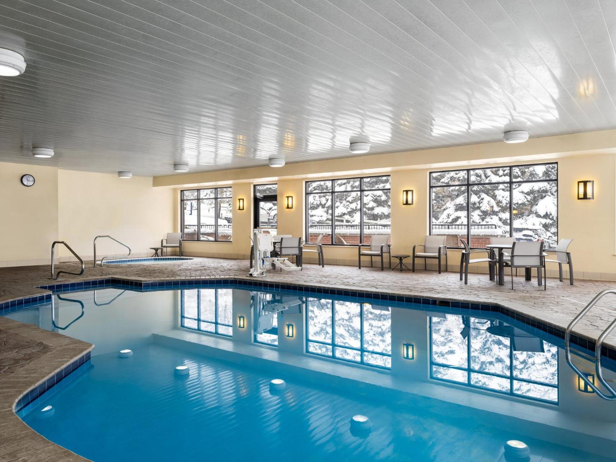 Holiday Inn Express Meadville (I-79 Exit 147a) by IHG view 2