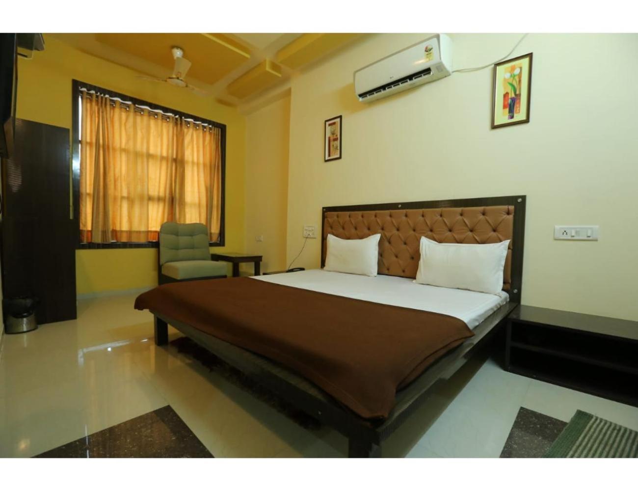Hotel Ronak Royal, Porbandar view 2