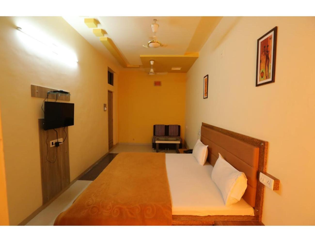 Hotel Ronak Royal, Porbandar view 4