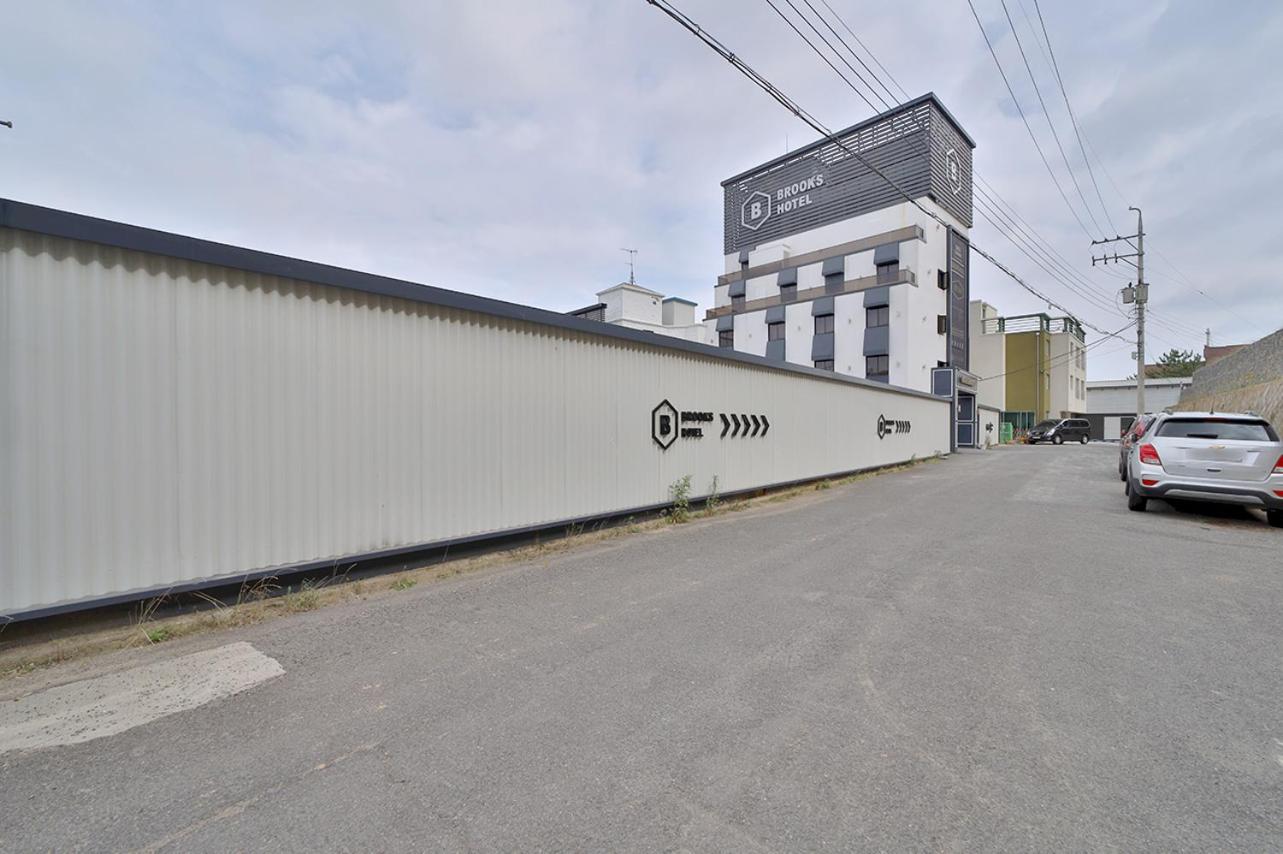 Photo 77