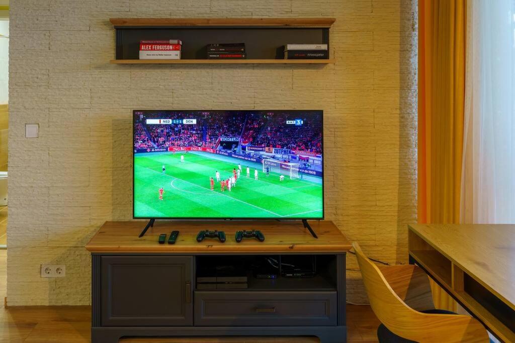 Panoramic 1 bedroom apartment in central Varna!