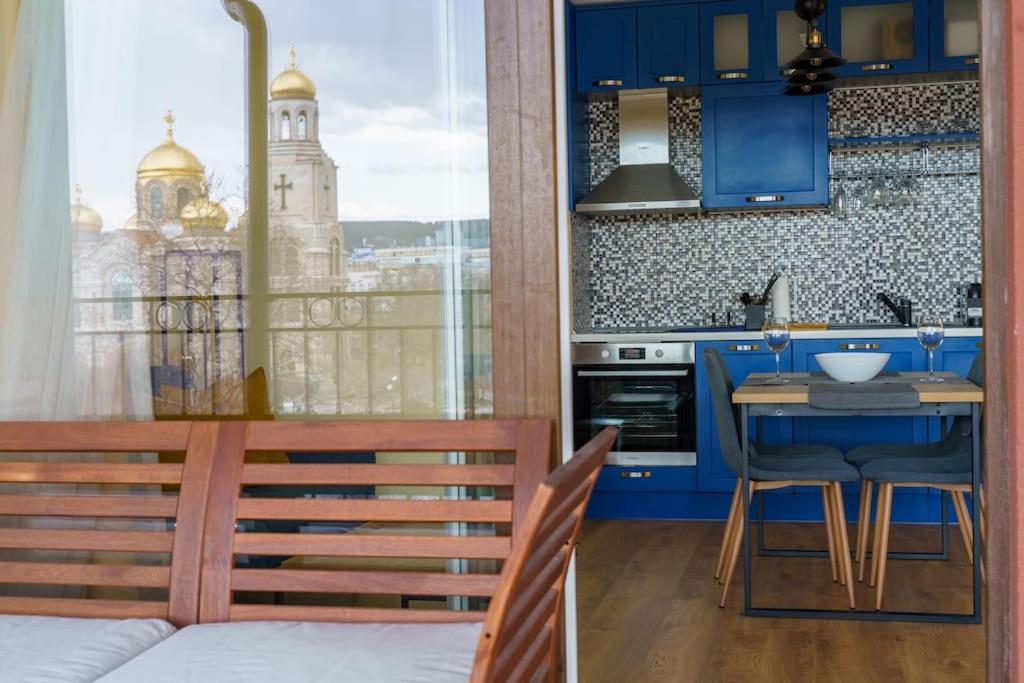 Panoramic 1 bedroom apartment in central Varna!