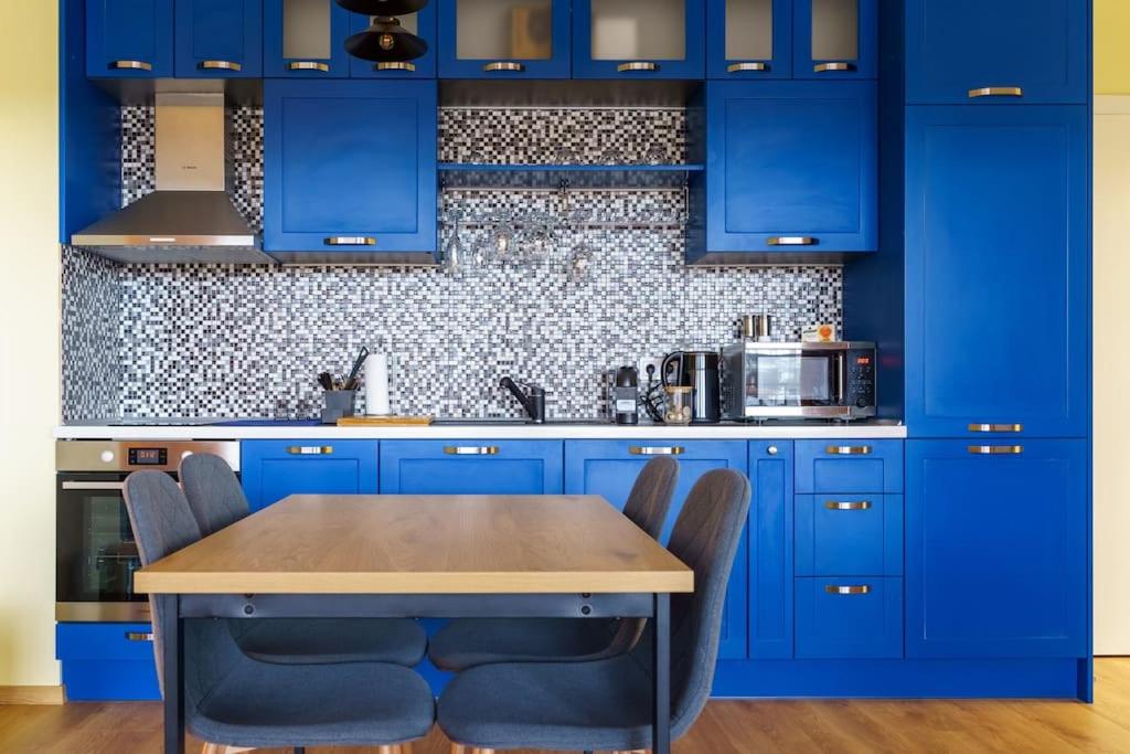 Panoramic 1 bedroom apartment in central Varna!