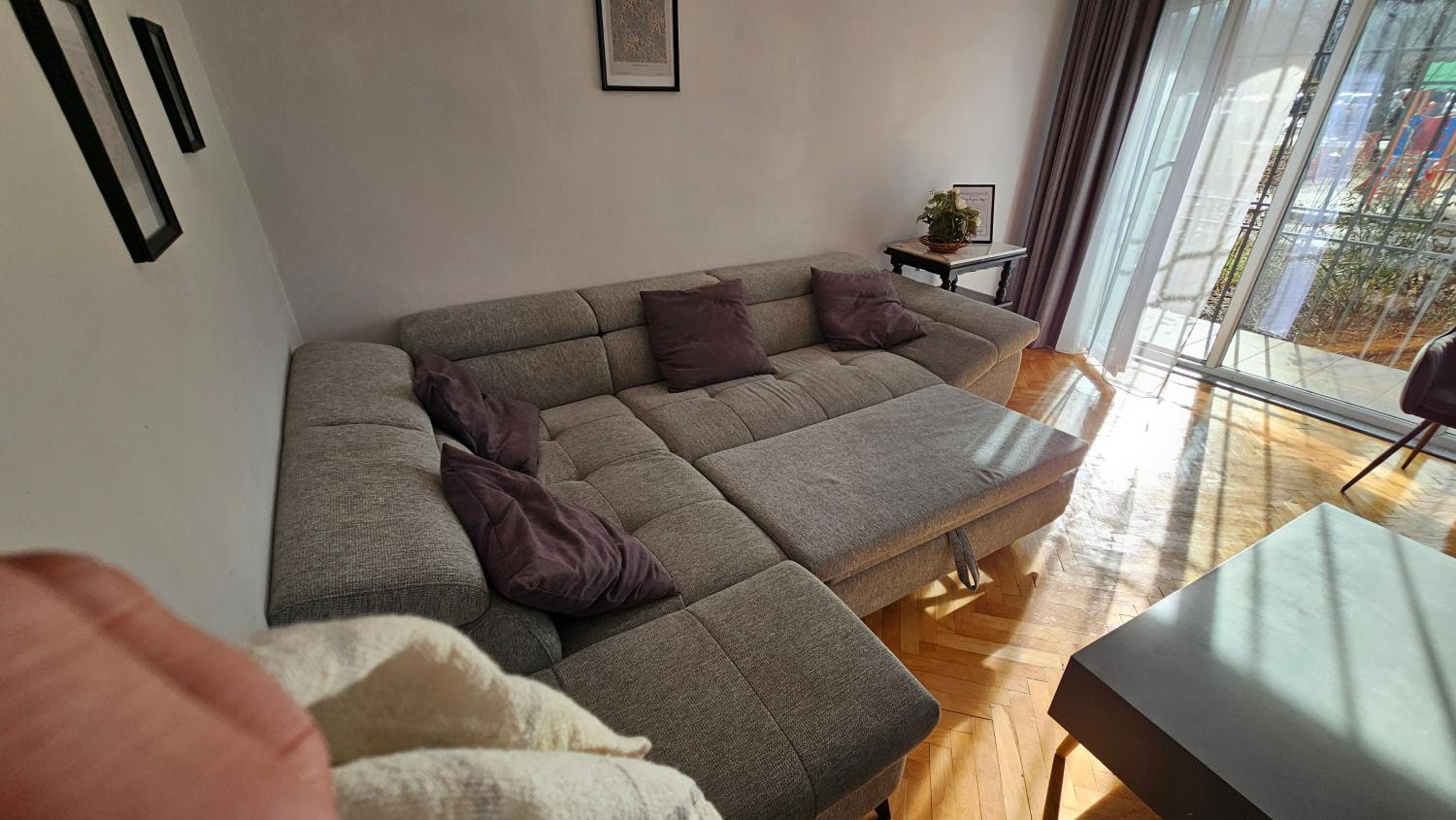 Urban Comfort 1BR near South Park with Balcony