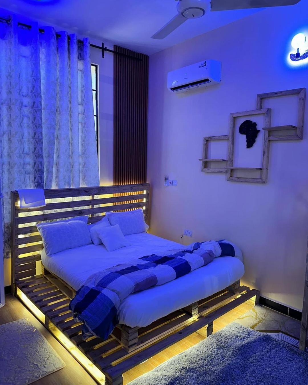 One Bedroom Modern Apartment view 3