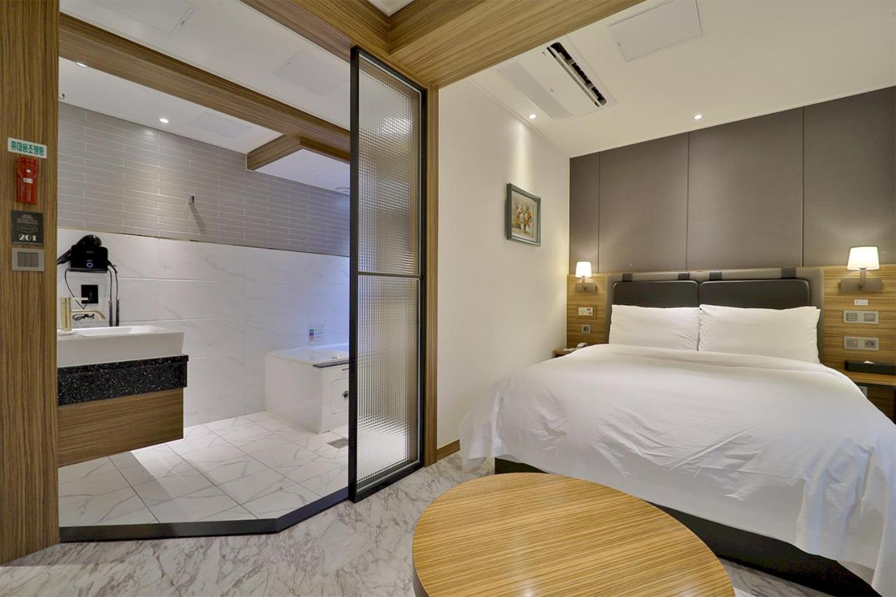 Photo 35