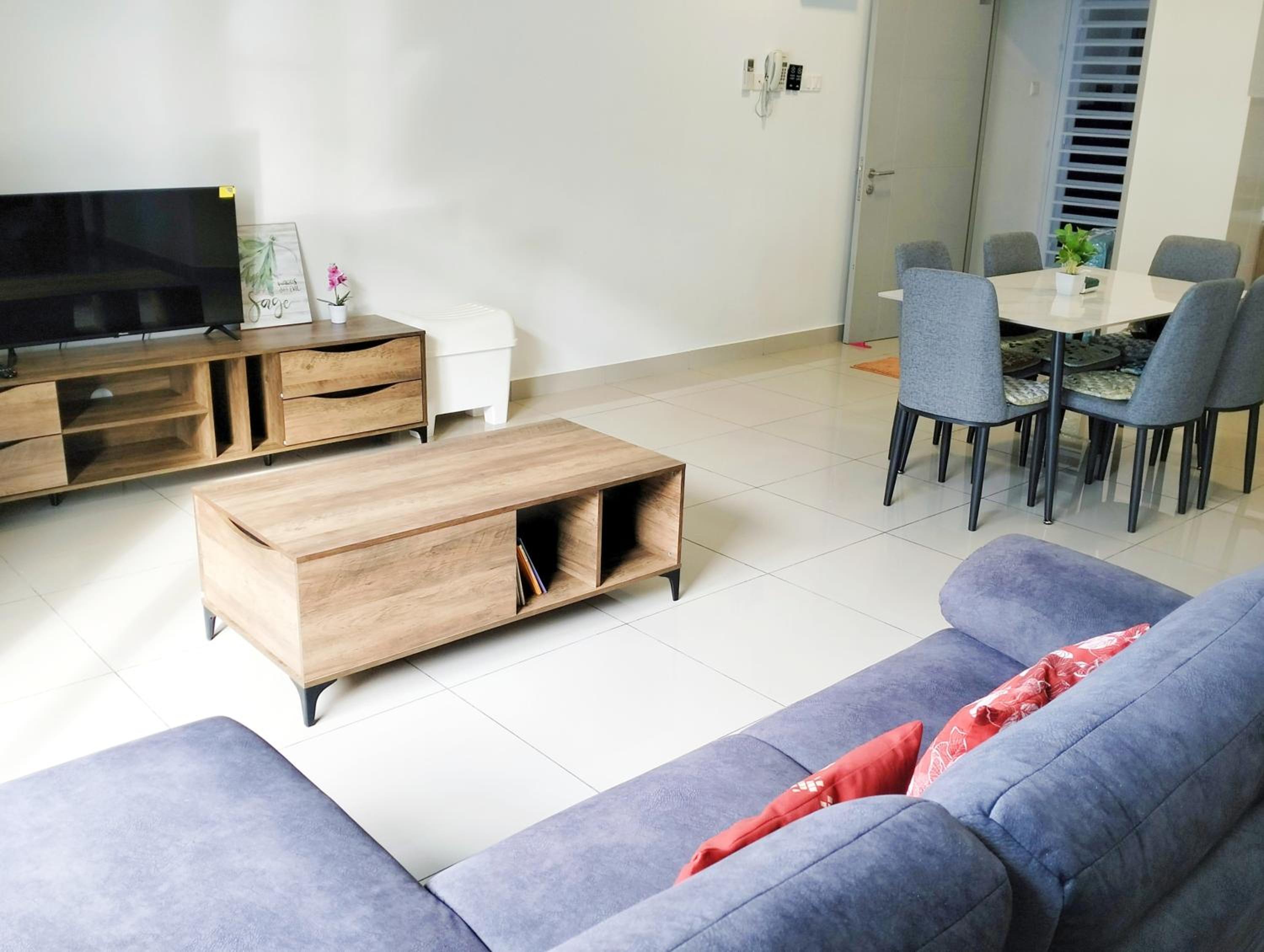 JB Austin Regency @ Simple Tidy Comfort 7 pax