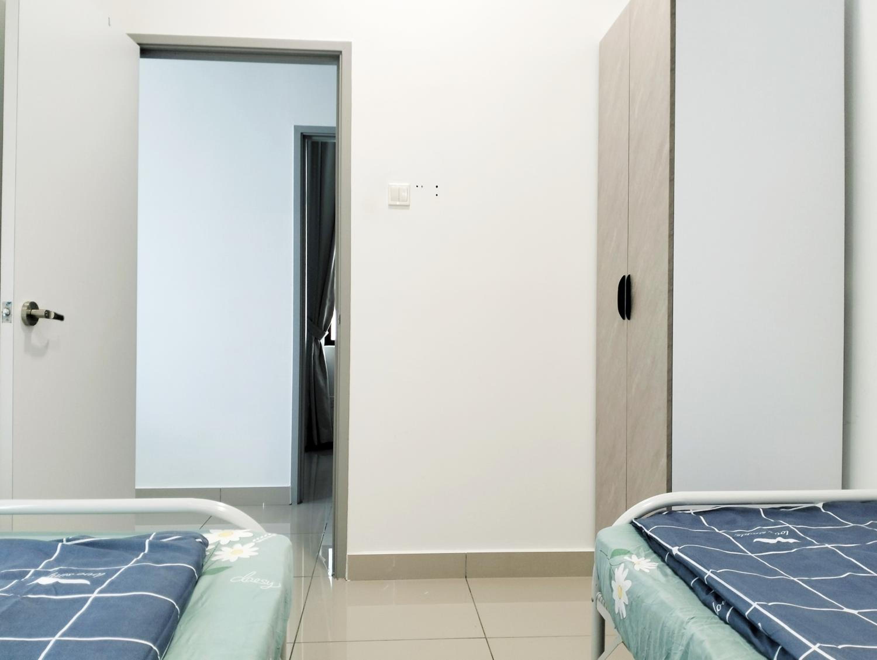 JB Austin Regency @ Simple Tidy Comfort 7 pax