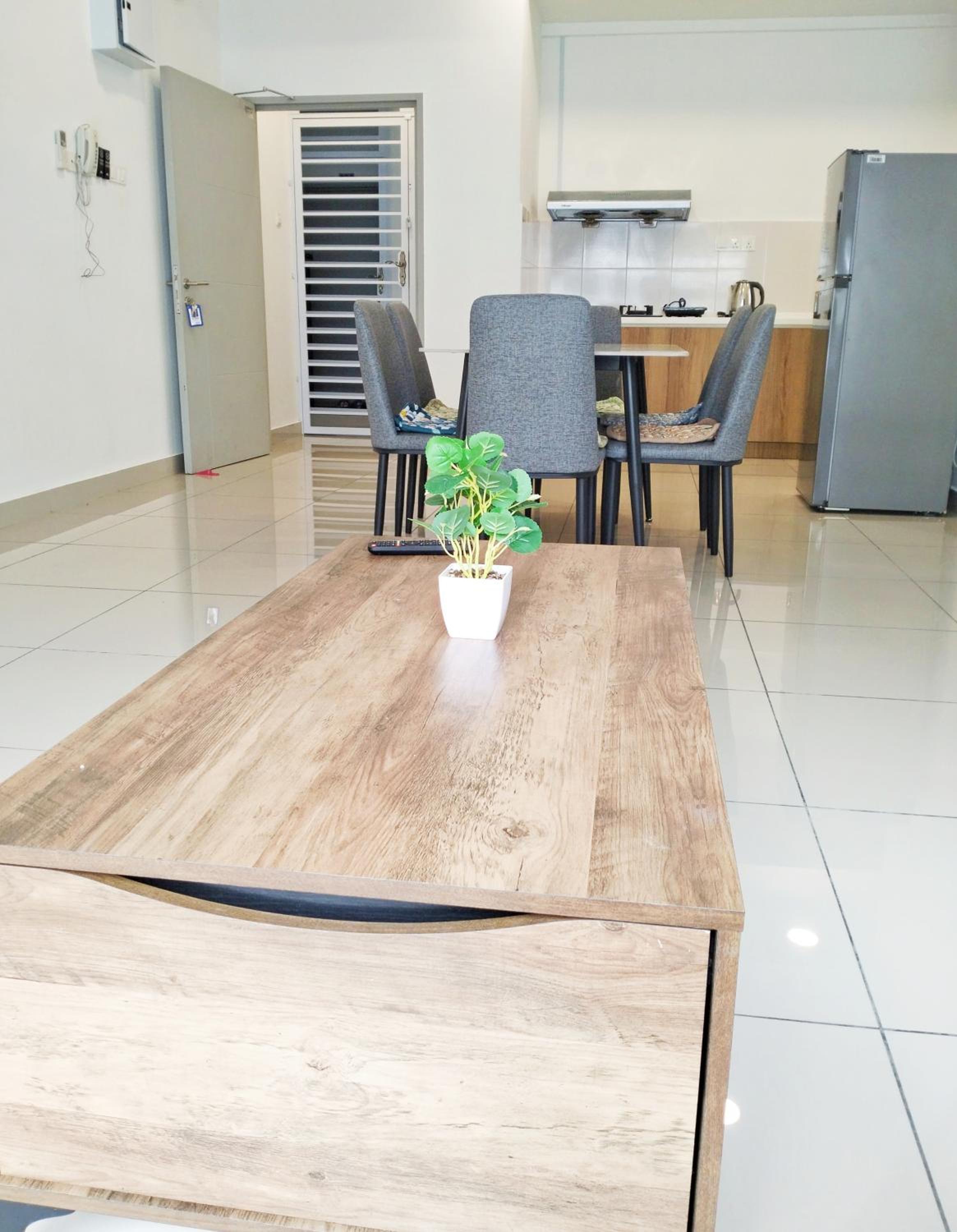 JB Austin Regency @ Simple Tidy Comfort 7 pax