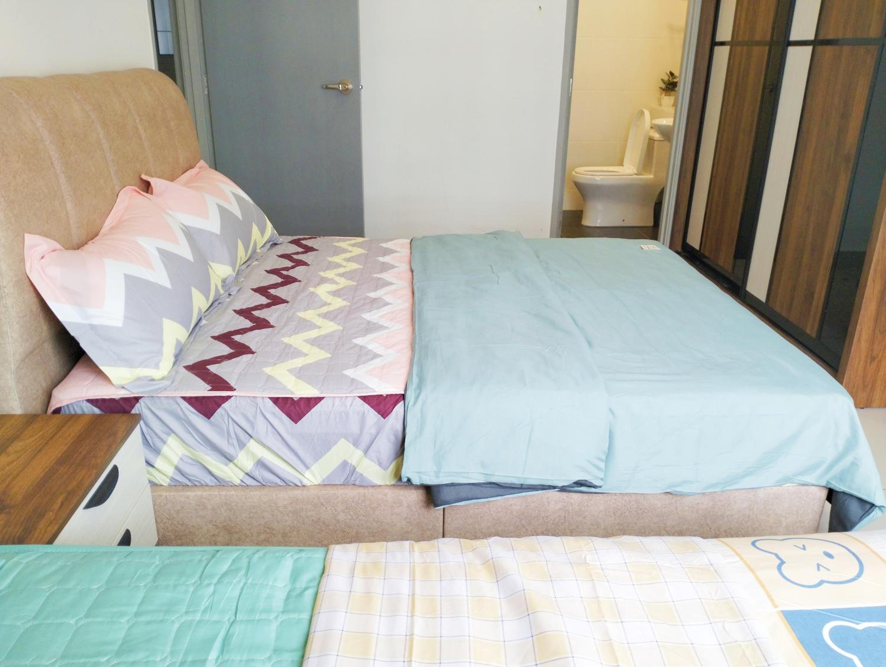 JB Austin Regency @ Simple Tidy Comfort 7 pax