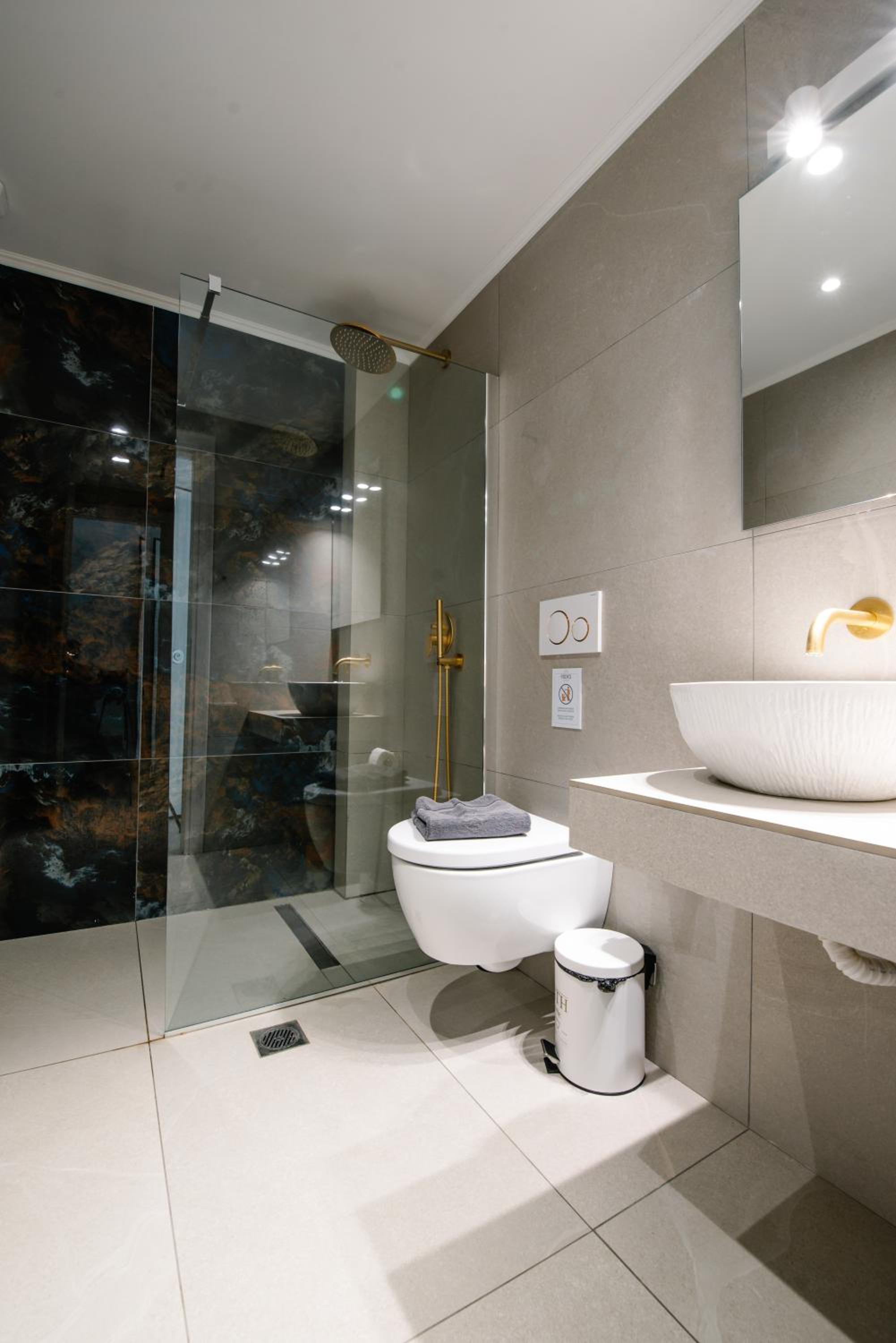 Ennea Suites-Luna suite photo 3