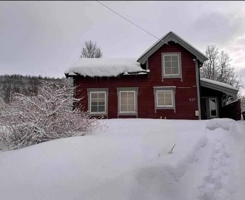 Det røde huset på Vågnes view 2