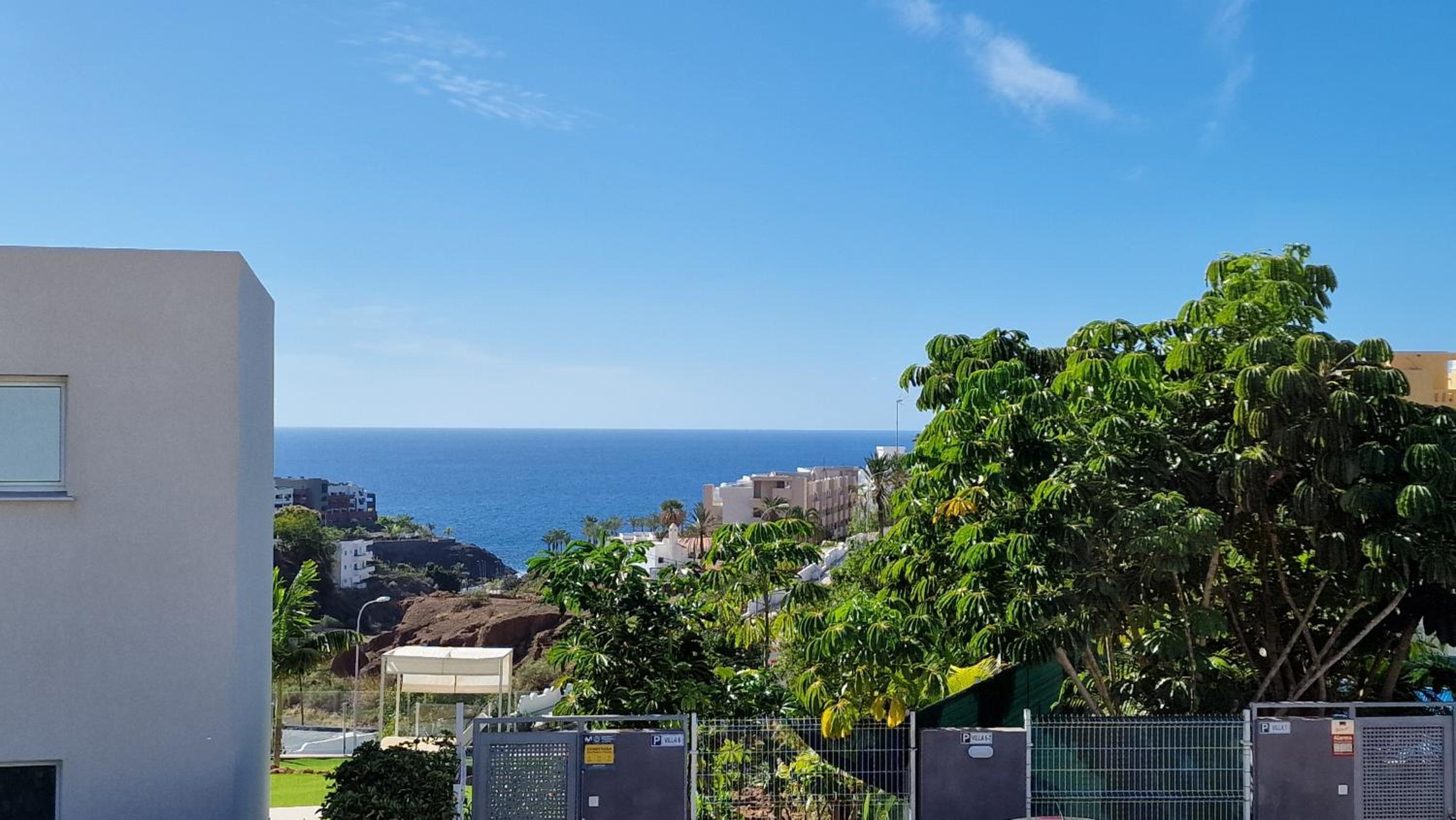 Villa Paraiso-Luxury Villa with Heated Pool